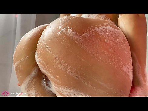❤️ Brunette, Duşda Güclü Orgazm Vermək üçün Vibratorla Pişiyi Mastürbasyon Etdirir ❌ Sikişmə bizdə